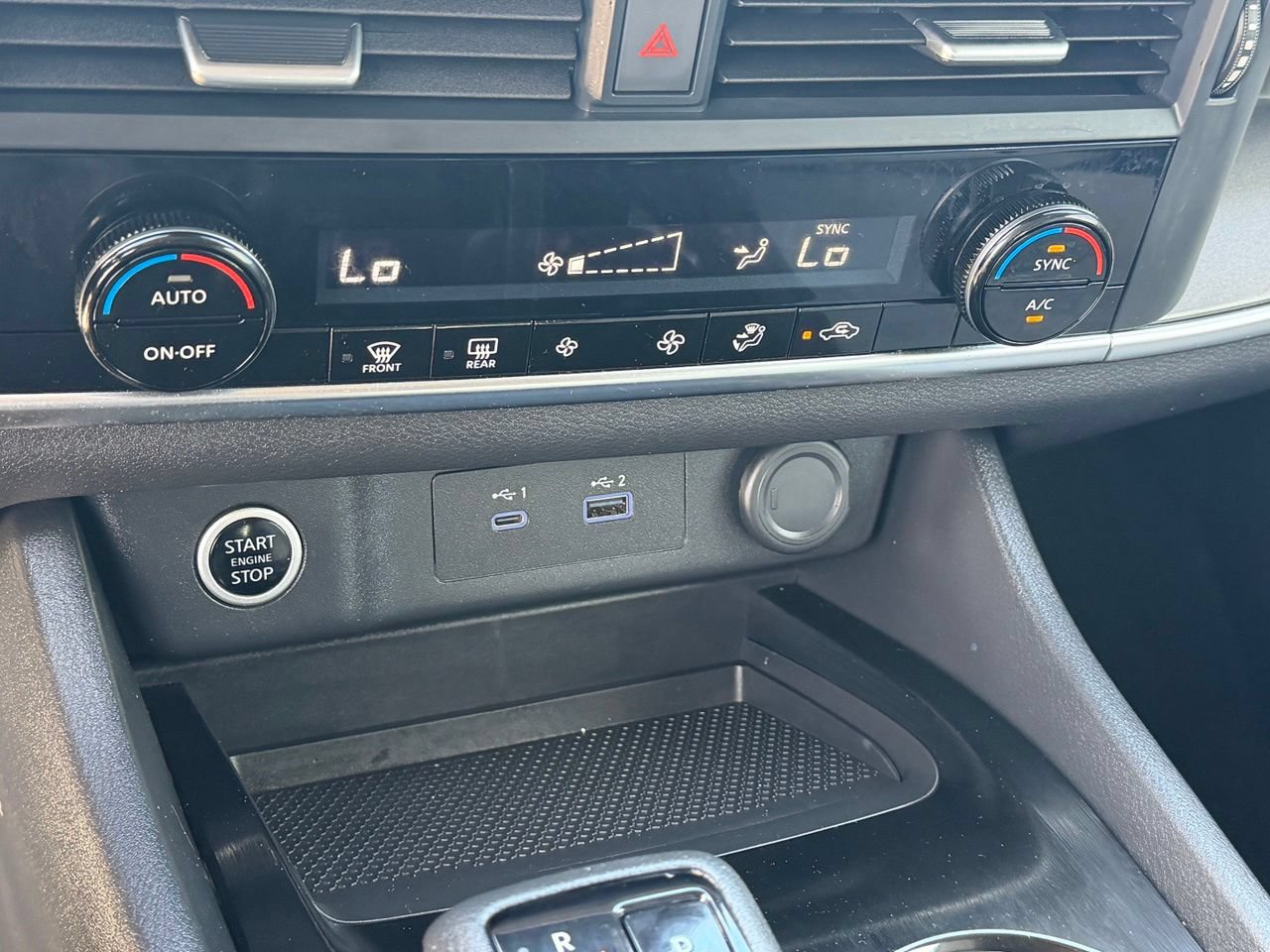 Certified 2023 Nissan Rogue SV FWD image 23