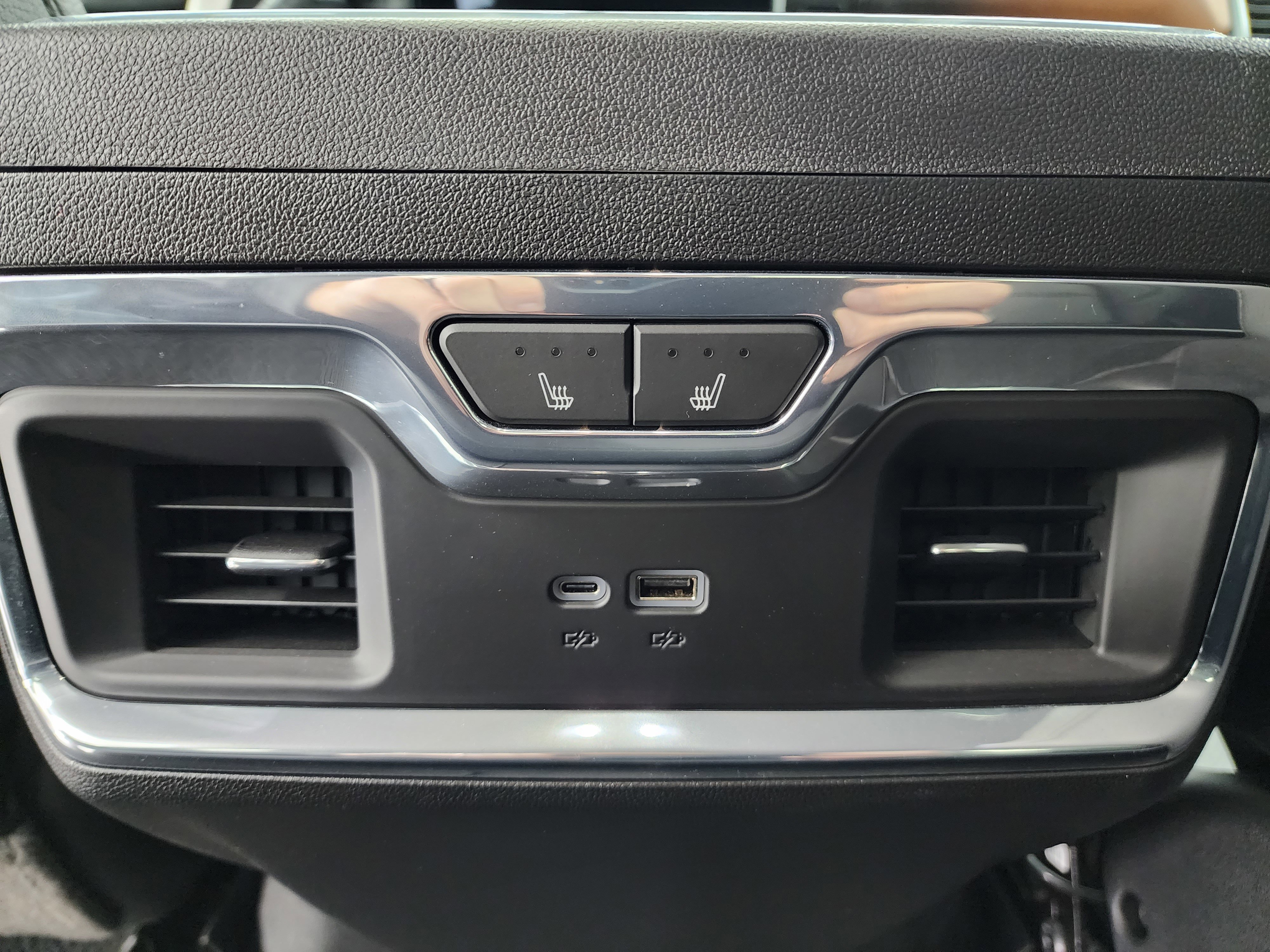 Used 2024 GMC Sierra 2500 Denali w/ Denali Reserve Package image 43