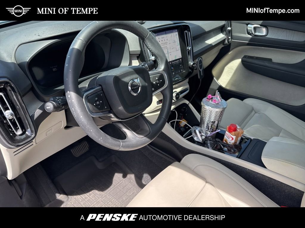 Used 2024 Volvo XC40 B5 Plus w/ Climate Package