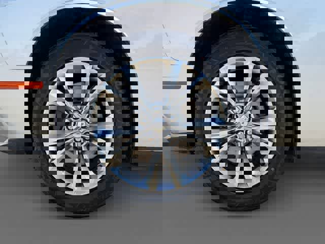 Used 2021 Dodge Challenger SXT image 9