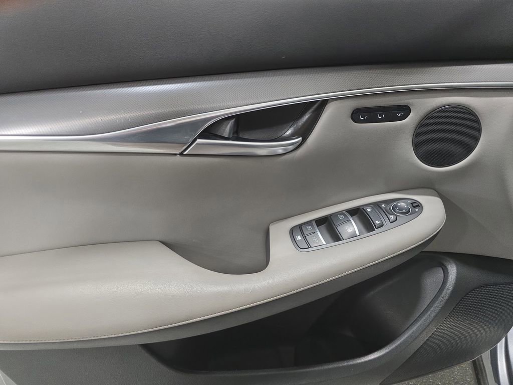 Used 2023 INFINITI QX50 Luxe FWD image 26