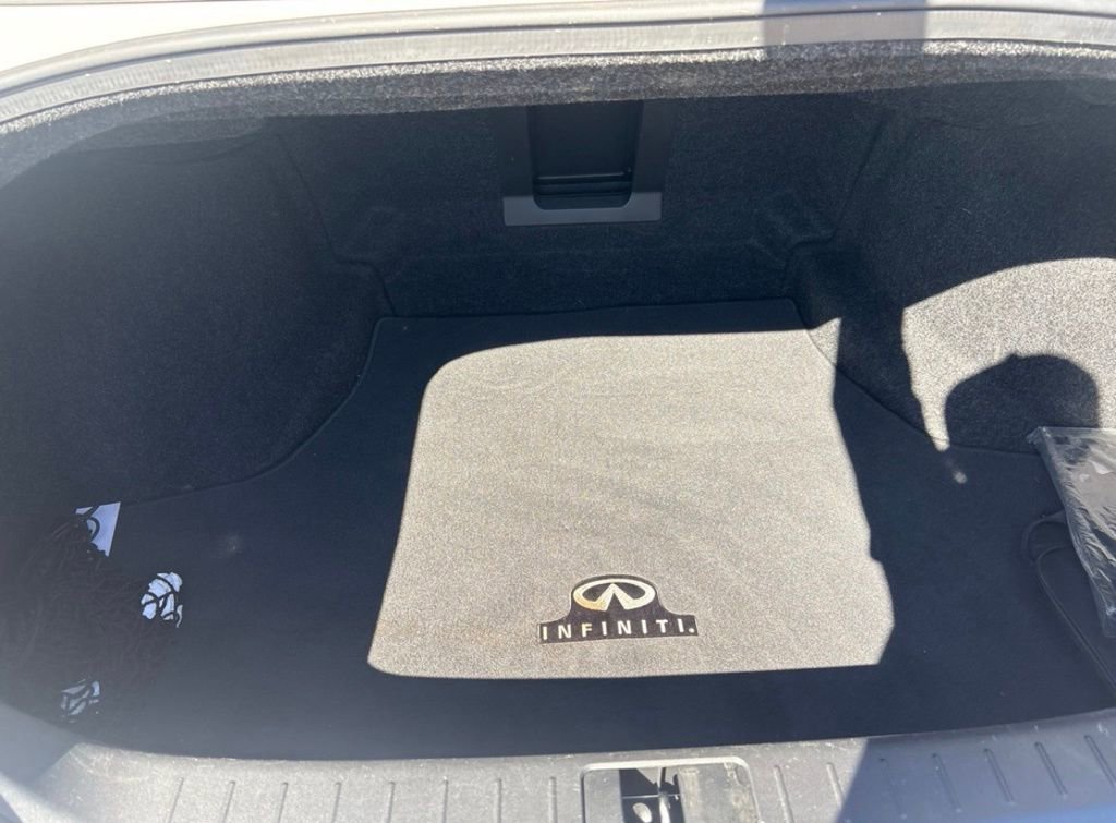 Used 2019 INFINITI Q70 L 5.6 w/ Sensory Package image 16