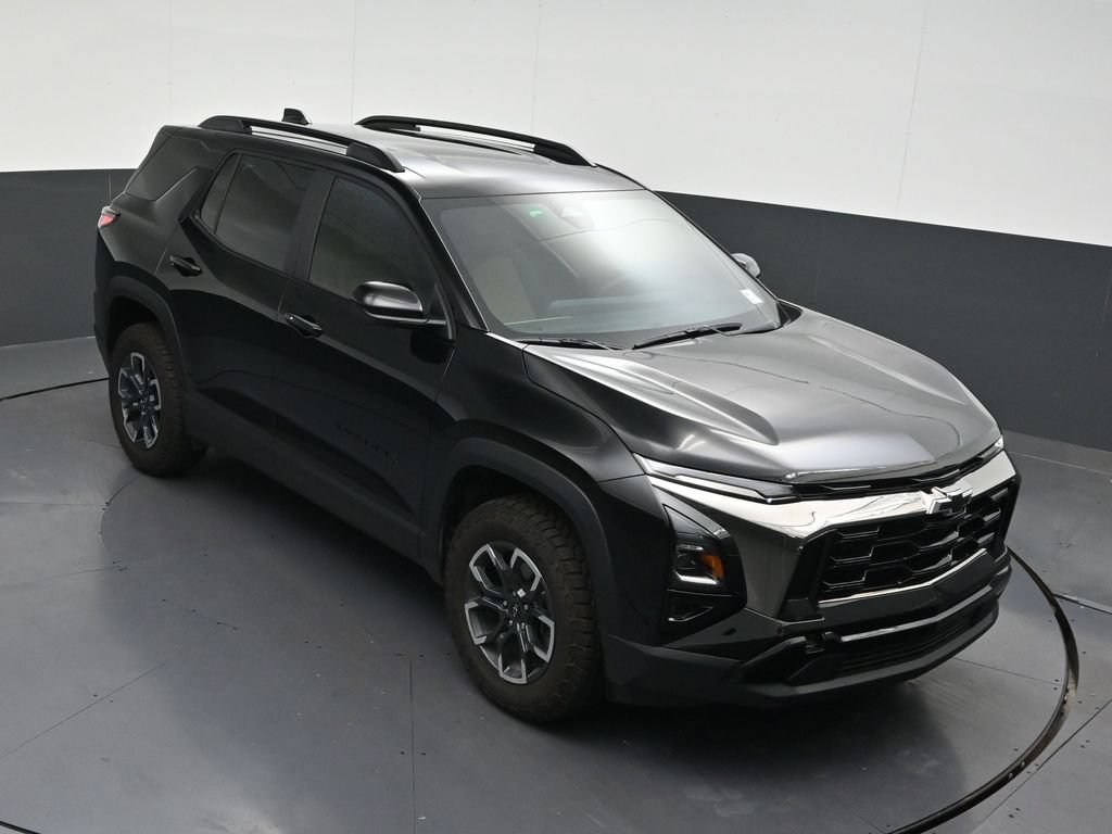 Used 2025 Chevrolet Equinox ACTIV w/ Safety and Technology Package FWD image 22