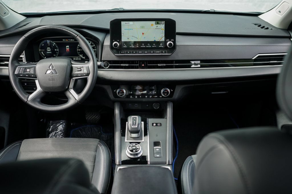 Used 2023 Mitsubishi Outlander LE AWD/4WD image 20