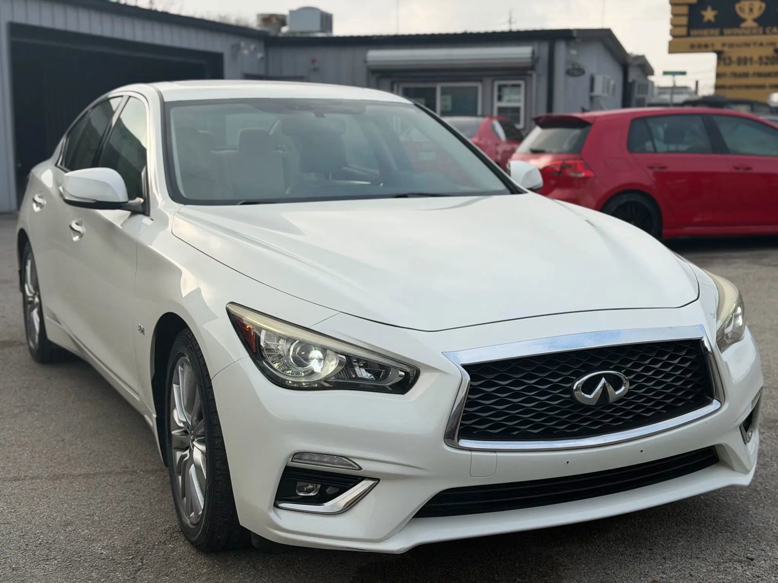 Used 2018 INFINITI Q50 Luxe w/ Essential Package (3.0T Luxe) image 3