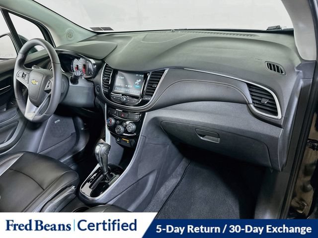 Used 2017 Chevrolet Trax Premier w/ Driver Confidence II Package AWD/4WD image 14