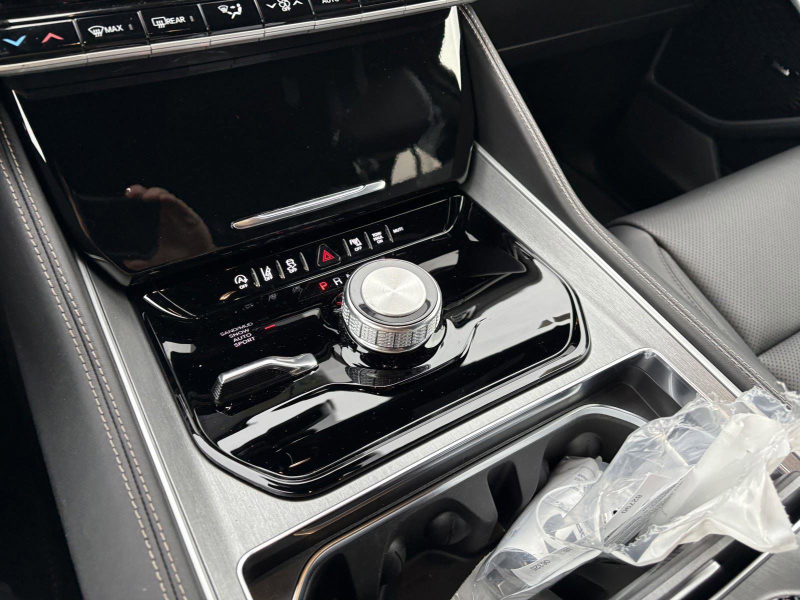 New 2026 Jeep Grand Wagoneer L Limited image 18