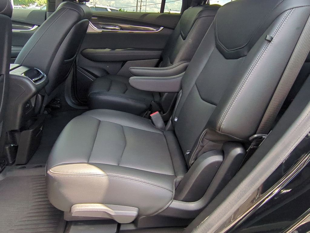 Used 2024 Cadillac XT6 Sport w/ Technology Package image 26