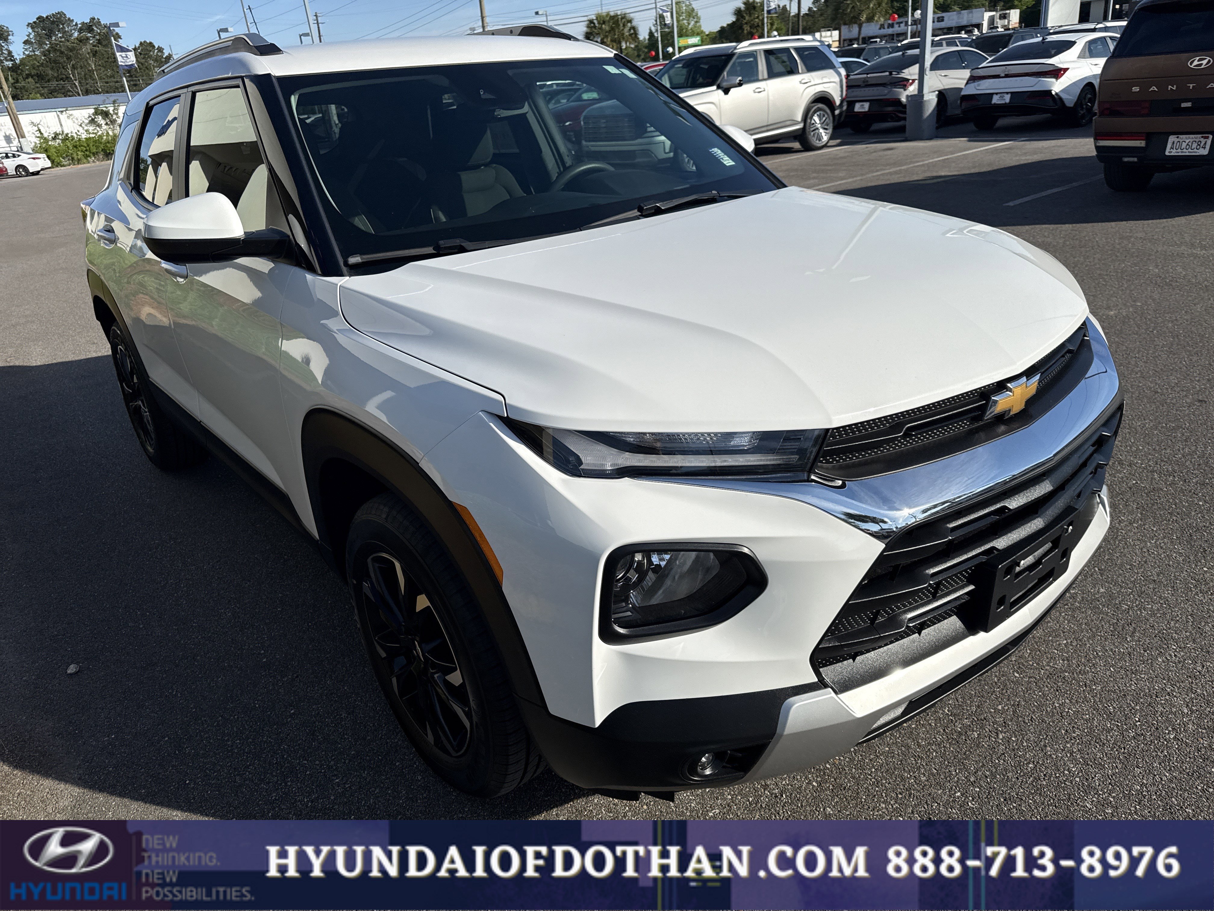Used 2023 Chevrolet TrailBlazer LT AWD/4WD image 5