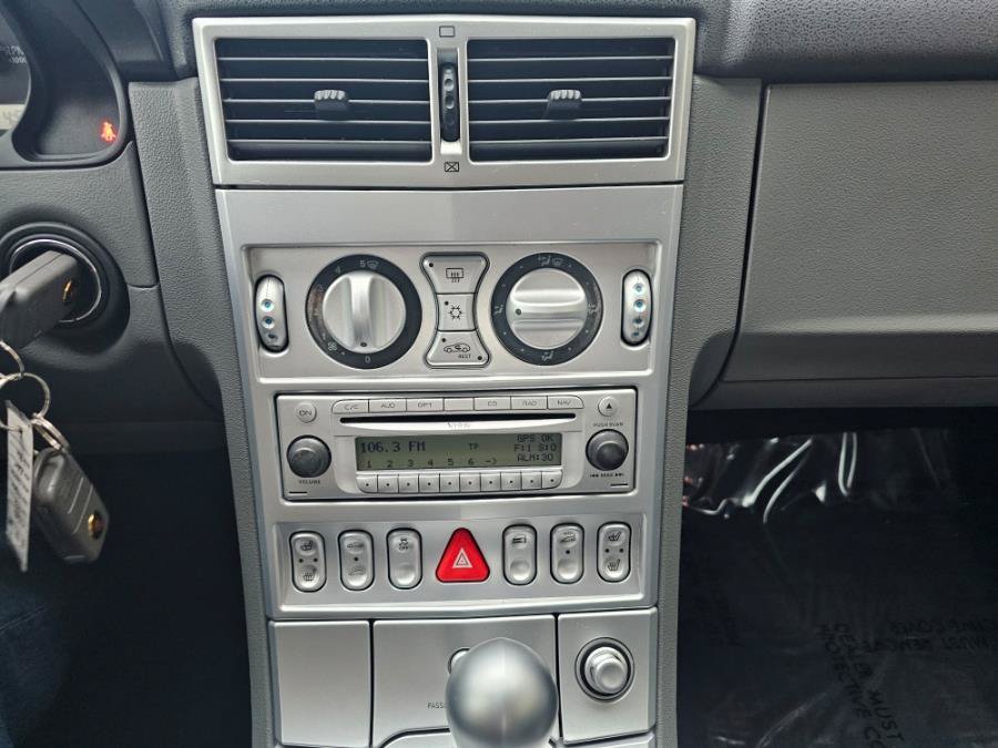 Used 2008 Chrysler Crossfire Limited RWD image 8