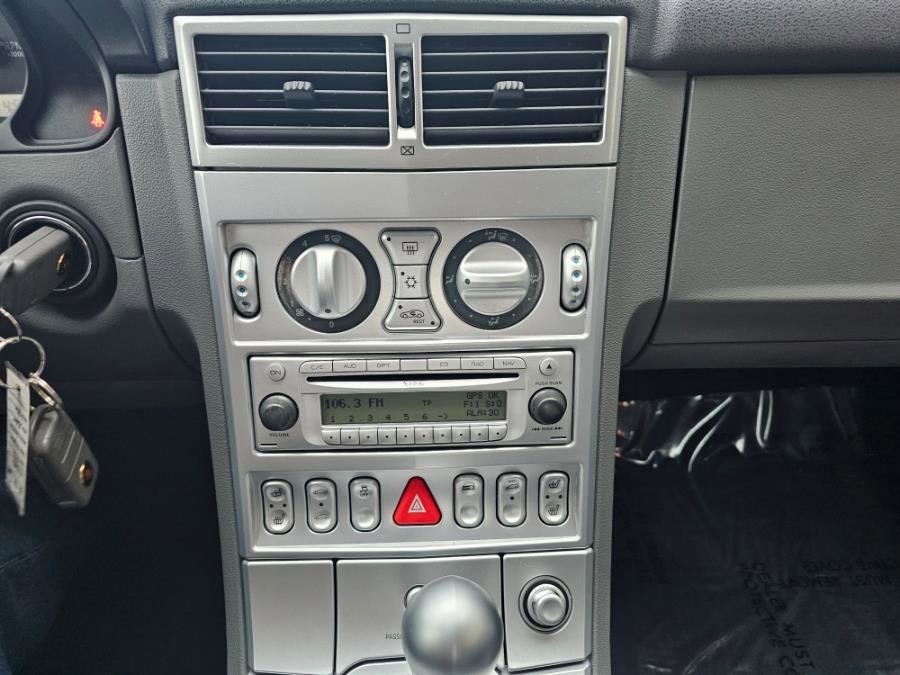 Used 2008 Chrysler Crossfire Limited image 8