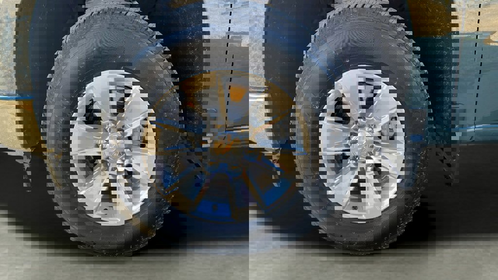 Used 2025 Chevrolet Silverado 1500 LT image 14