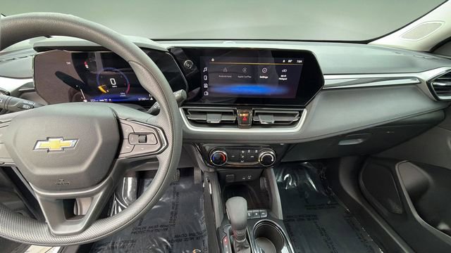 Used 2025 Chevrolet TrailBlazer LT AWD/4WD image 11