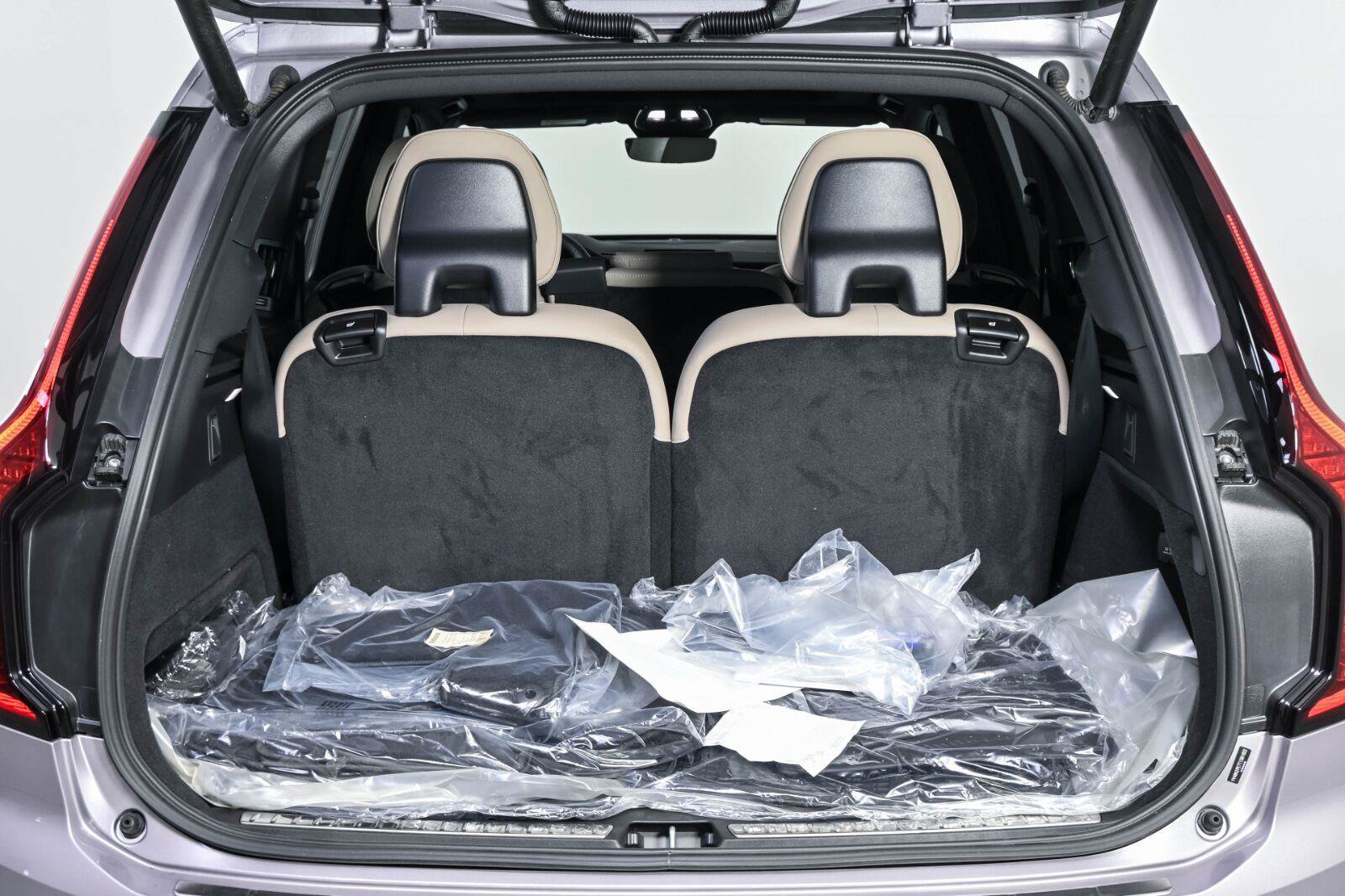 New 2026 Volvo XC90 B6 Plus w/ Protection Package Premier AWD/4WD image 31