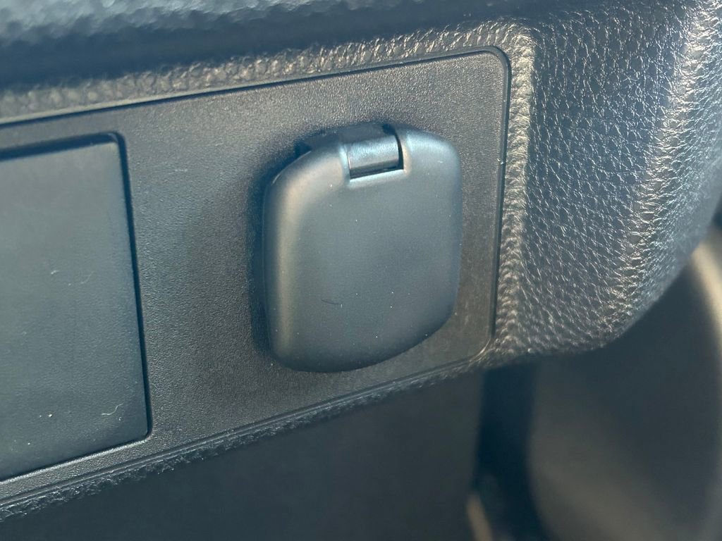 Certified 2025 Toyota Tacoma SR5 image 22