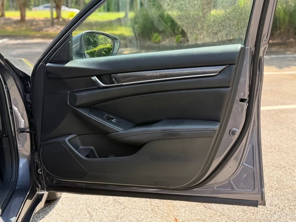 Used 2019 Honda Accord Sport image 14