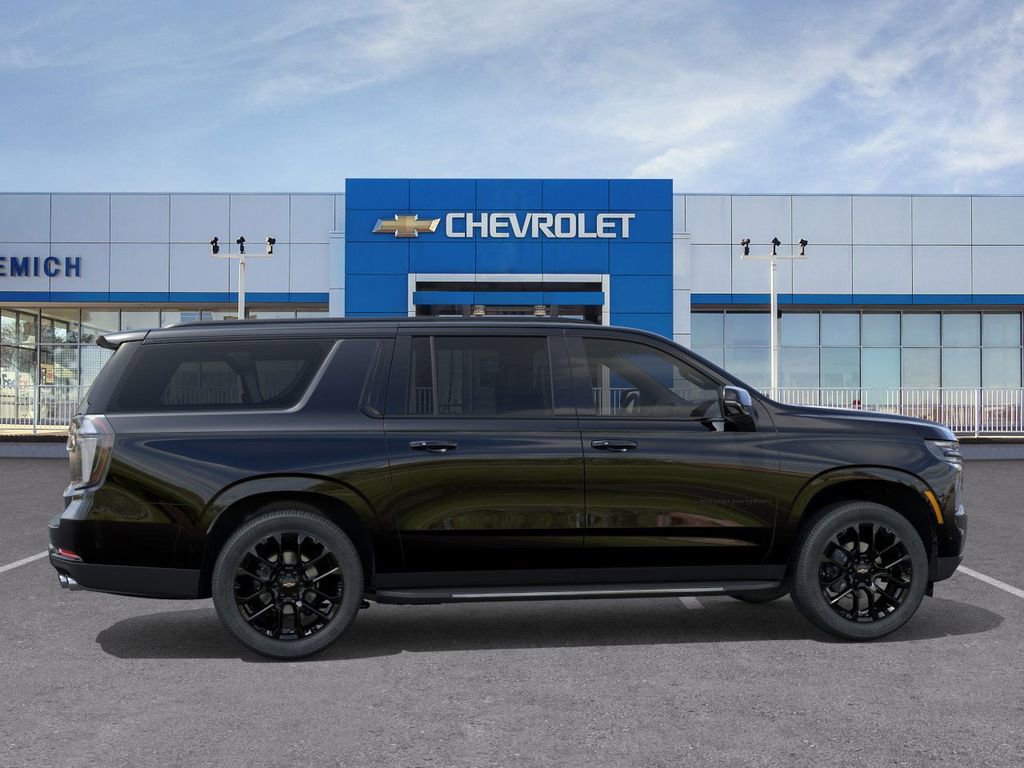 New 2026 Chevrolet Suburban RST image 5