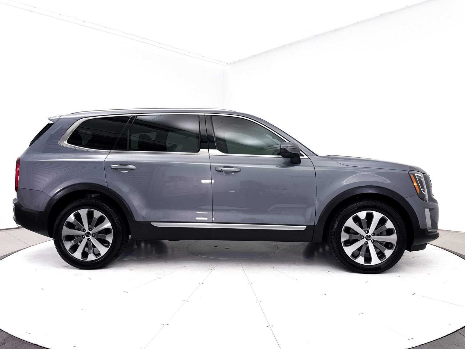 Certified 2021 Kia Telluride S FWD image 41