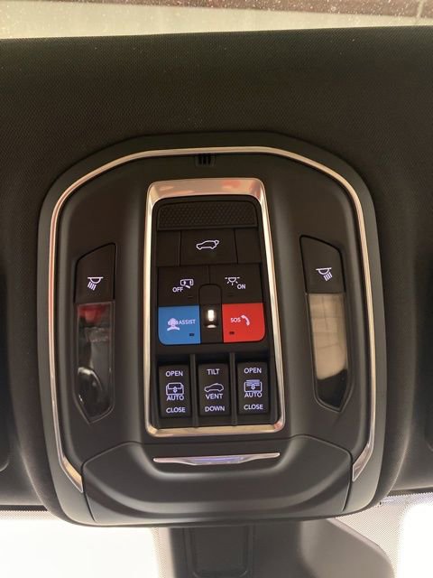 New 2026 Jeep Grand Cherokee Limited AWD/4WD image 16