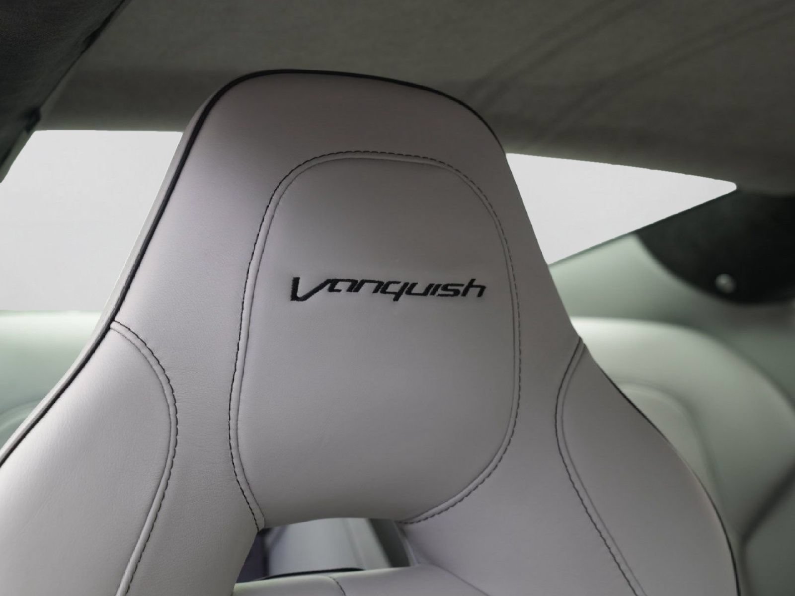Used 2016 Aston Martin Vanquish Coupe RWD image 26