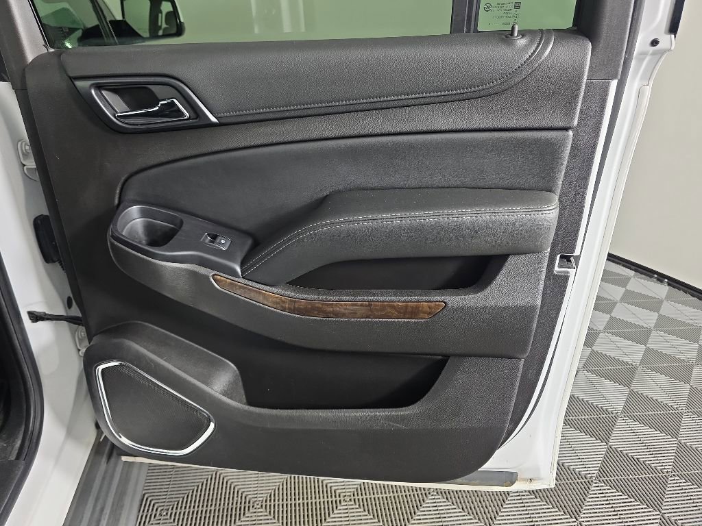 Used 2017 Chevrolet Suburban LT AWD/4WD image 37