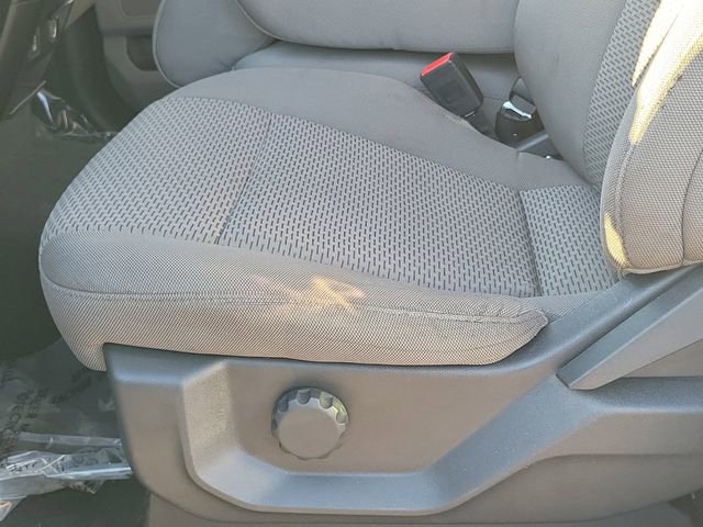 Certified 2022 Ford F550 4x4 Regular Cab Super Duty image 16