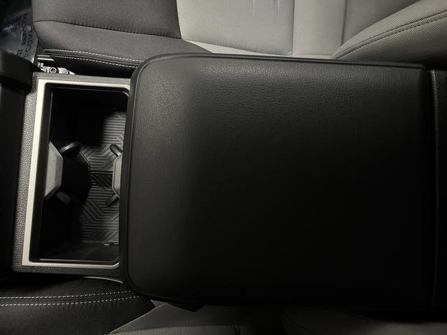 Used 2024 Toyota Tacoma TRD Off-Road image 19