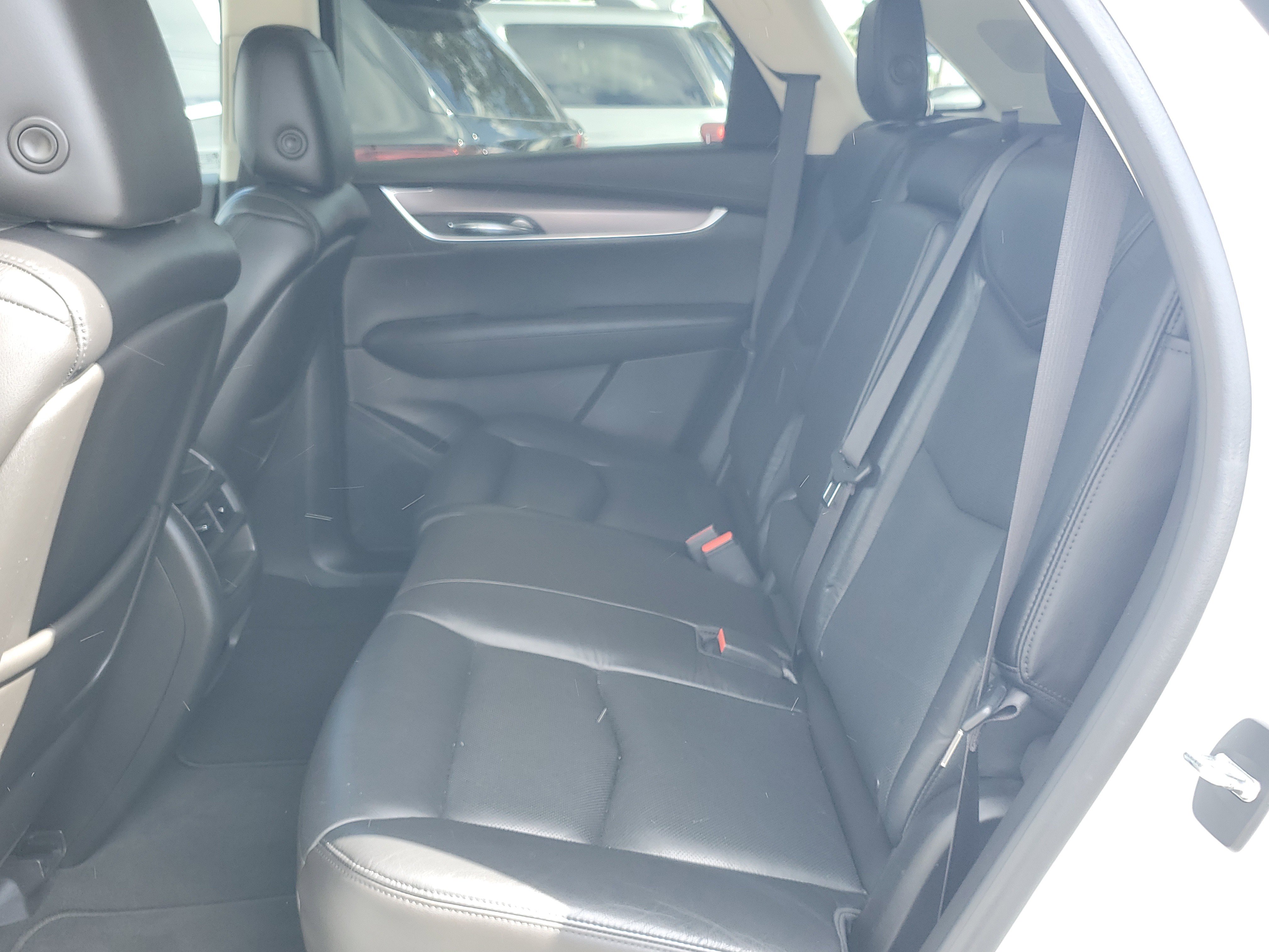 Used 2017 Cadillac XT5 Premium Luxury w/ LPO, Wheel Lock Package image 10