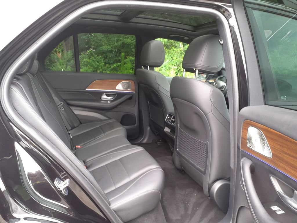 Certified 2025 Mercedes-Benz GLE 450 4MATIC w/ AMG Line Exterior image 12