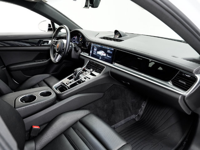 Used 2019 Porsche Panamera 4 AWD/4WD image 24