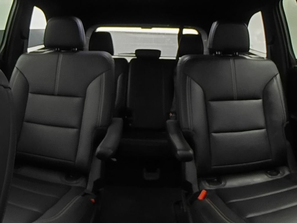 Certified 2026 GMC Acadia Elevation w/ Elevation Premium Package FWD image 13