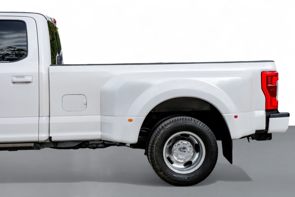 Used 2018 Ford F350 Platinum w/ Platinum Ultimate Package image 11