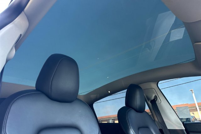 Used 2022 Tesla Model Y Performance AWD/4WD image 19