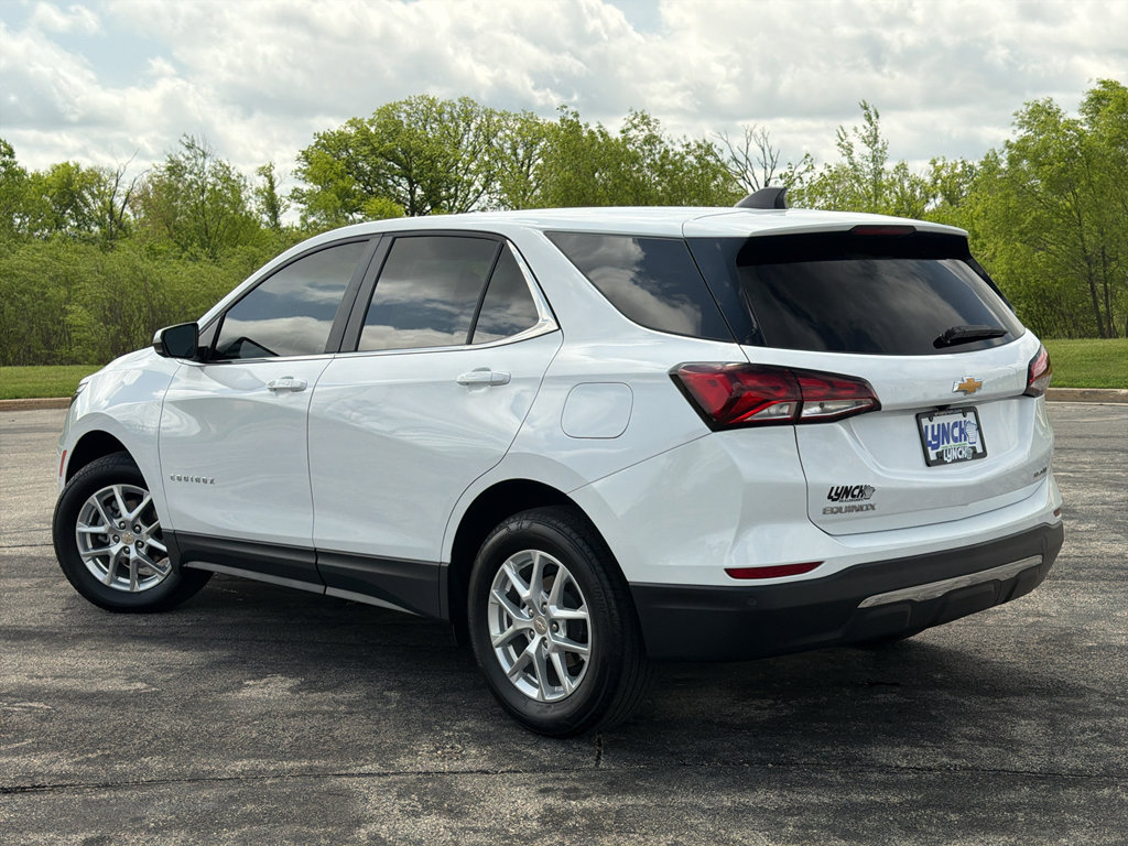 Used 2024 Chevrolet Equinox LT AWD/4WD image 2