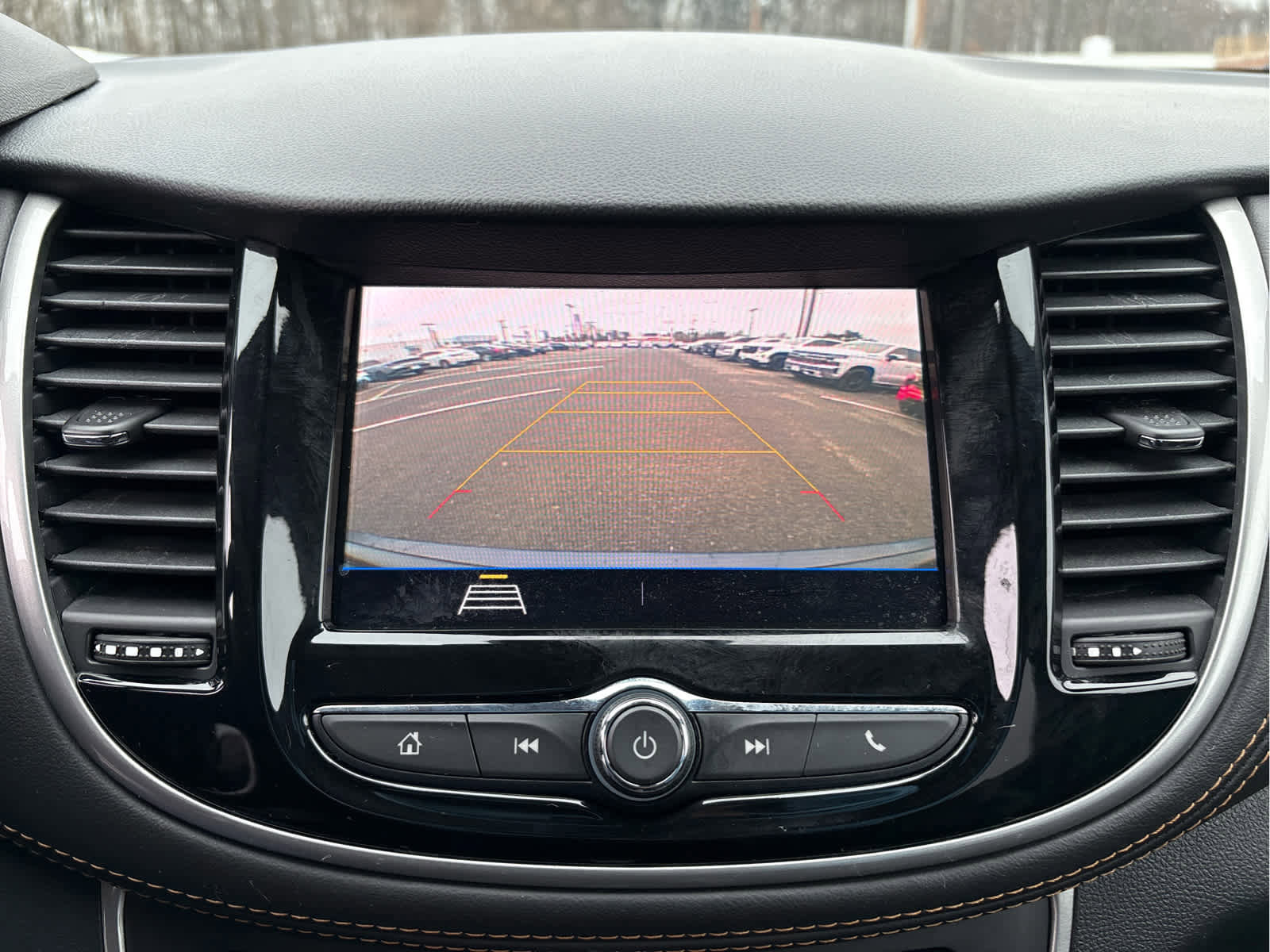 Used 2022 Chevrolet Trax LT w/ Driver Confidence Package image 22