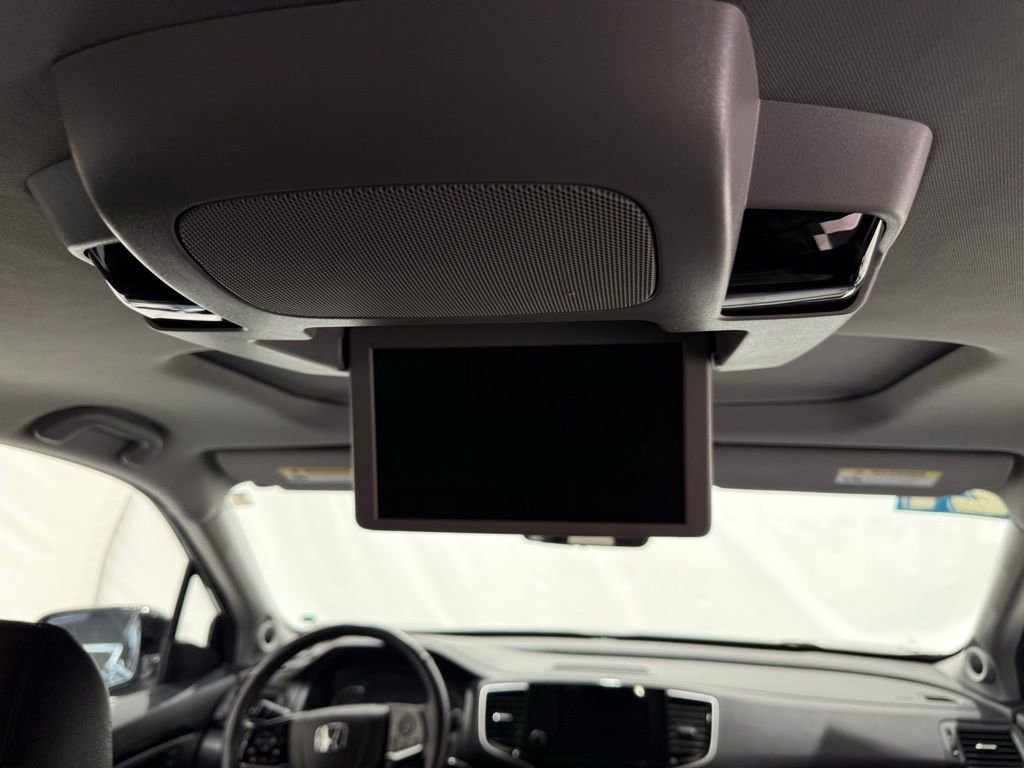 Used 2021 Honda Pilot Elite image 32