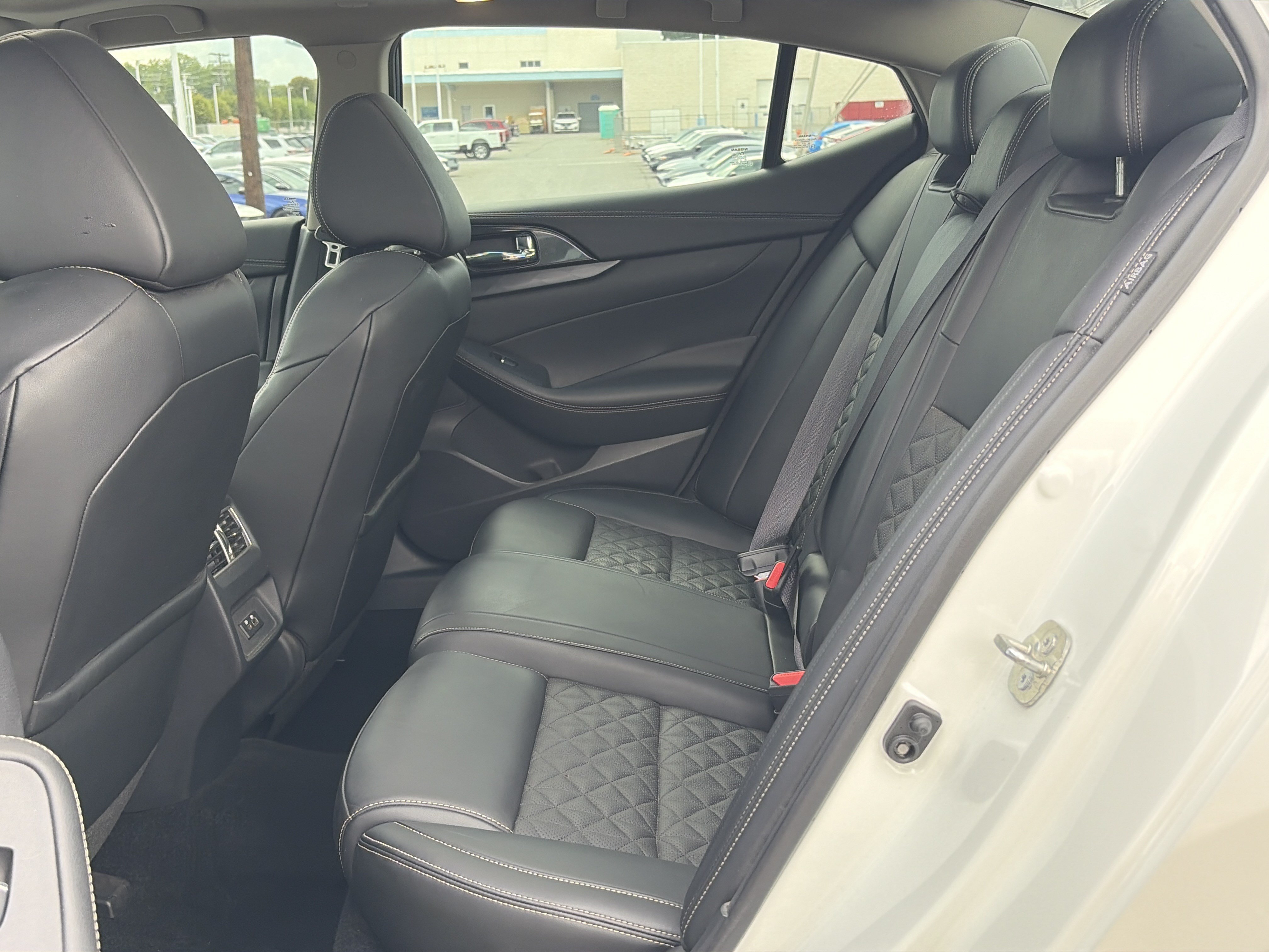 Used 2019 Nissan Maxima Platinum FWD image 31