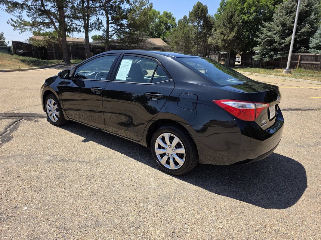 Used 2016 Toyota Corolla LE FWD image 3
