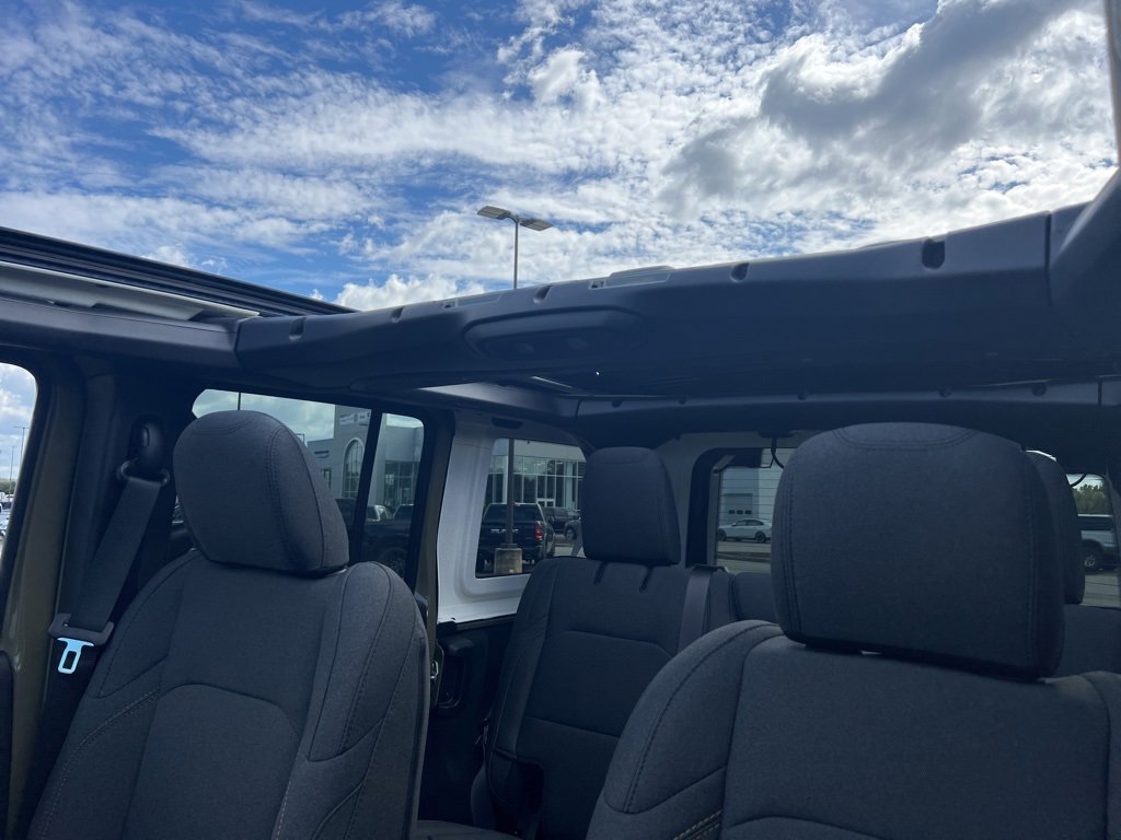 New 2025 Jeep Wrangler Sport S image 31