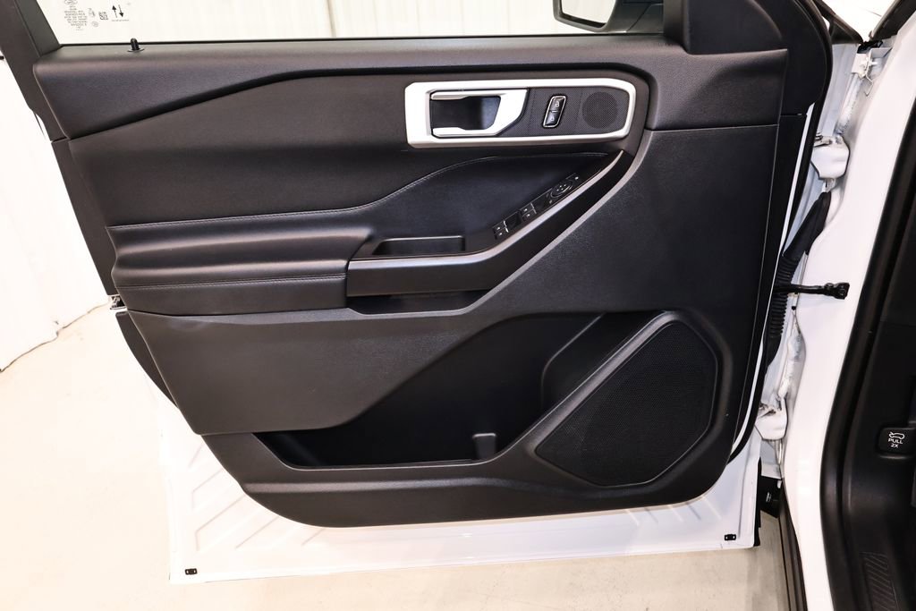 Certified 2020 Ford Explorer XLT w/ Comfort Package image 11