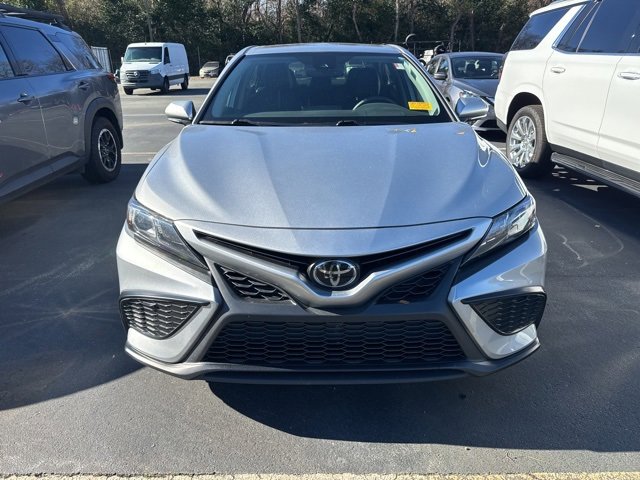 Used 2024 Toyota Camry SE image 6