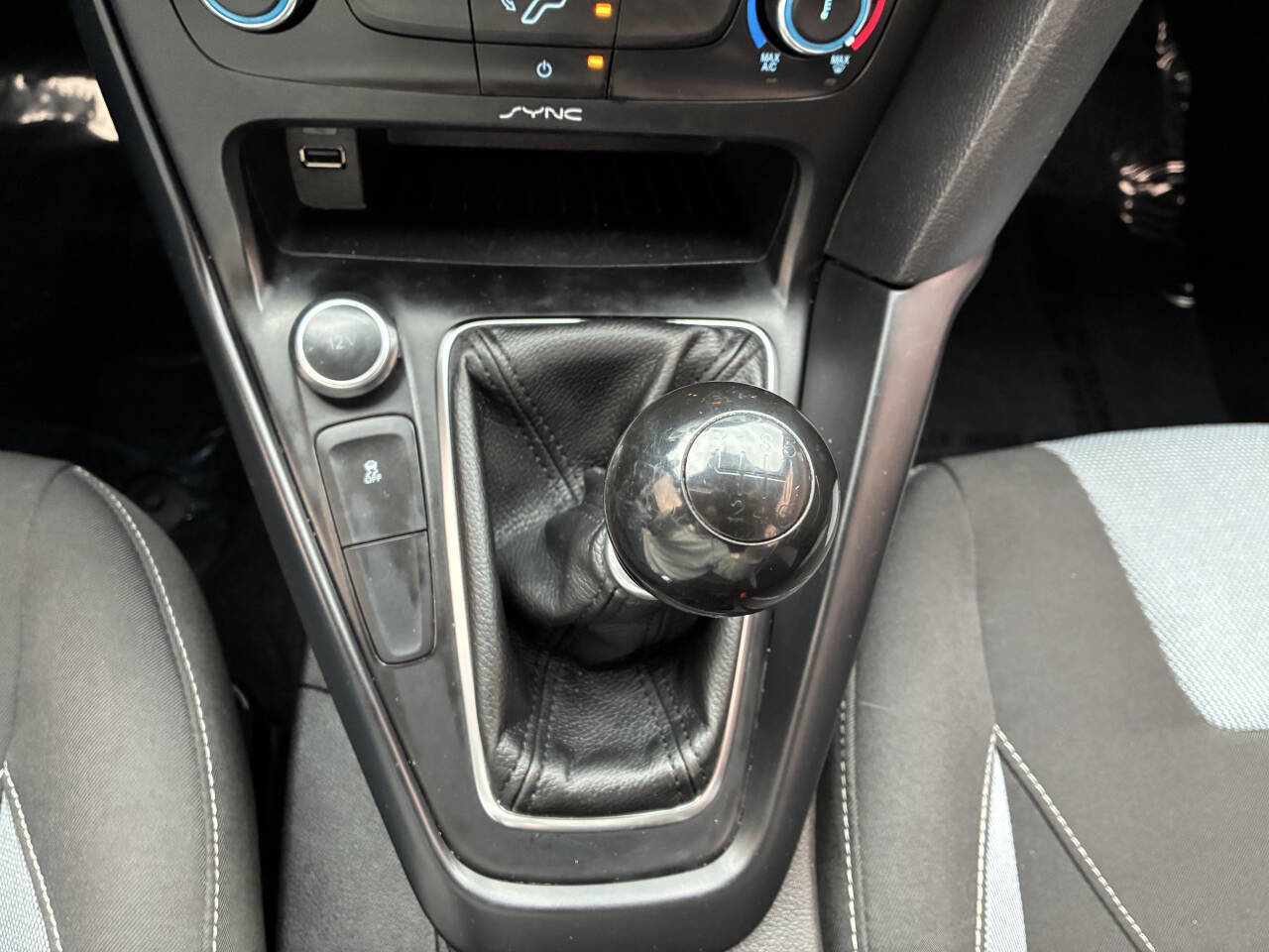 Used 2017 Ford Focus ST image 15