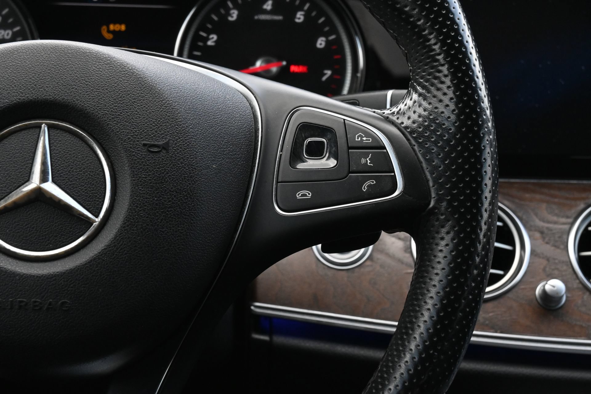 Used 2017 Mercedes-Benz E 300 image 8