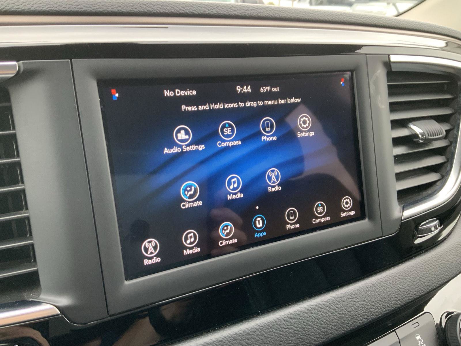 Used 2020 Chrysler Voyager Lxi FWD image 33