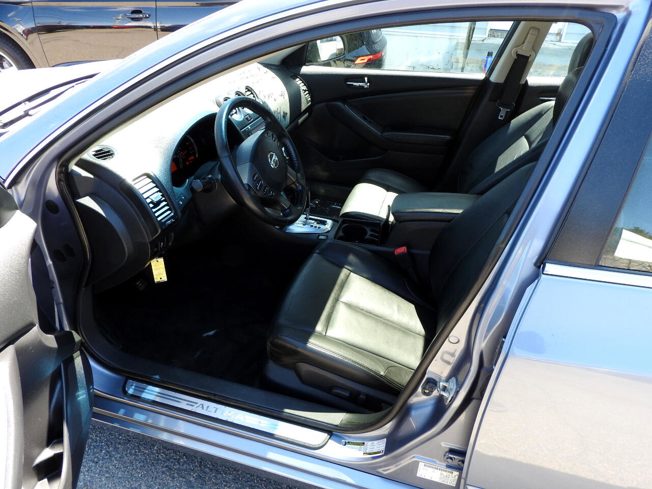 Used 2012 Nissan Altima 2.5 SL w/ 2.5SL Pkg image 6