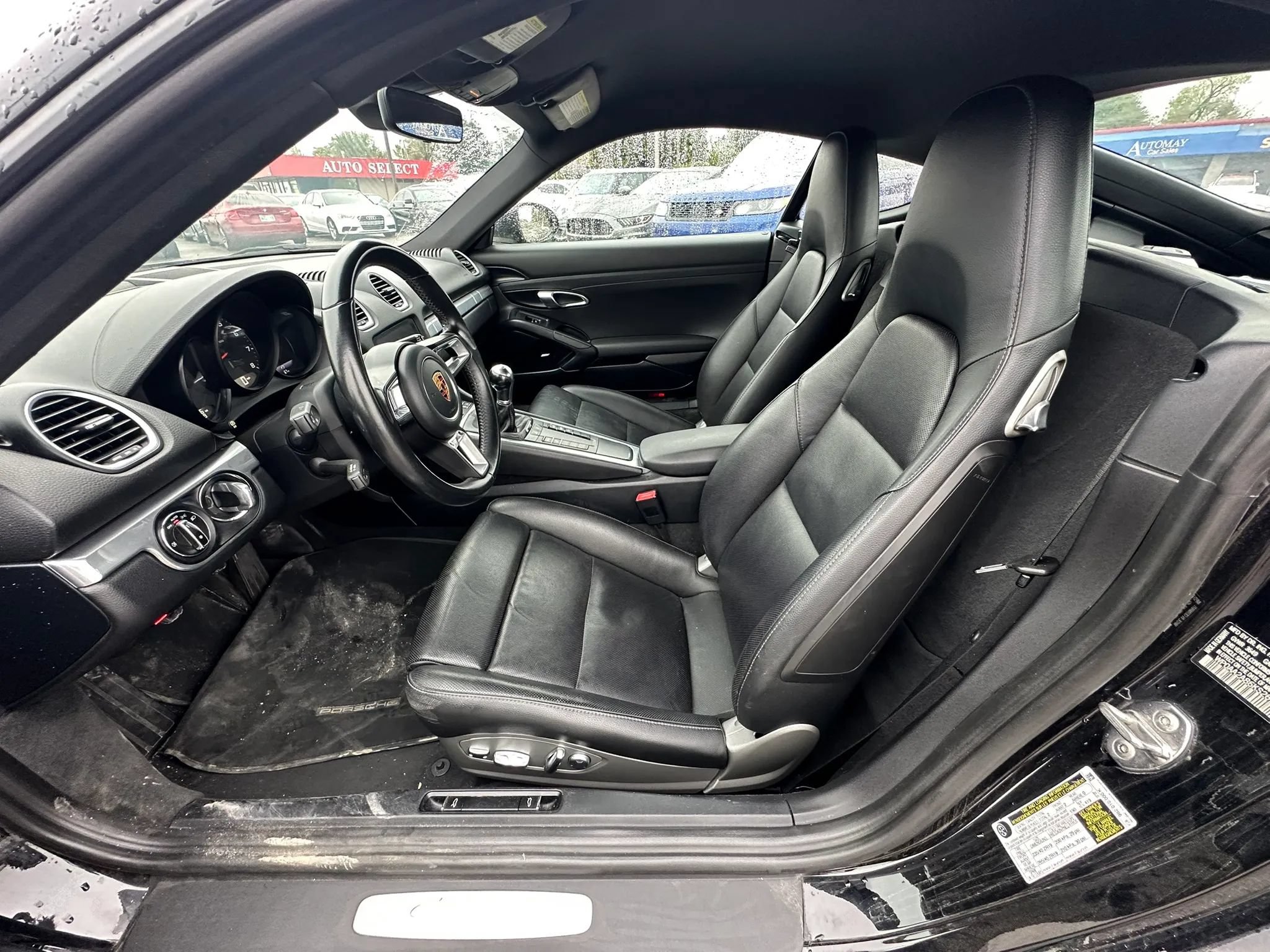 Used 2019 Porsche 718 Cayman RWD image 9