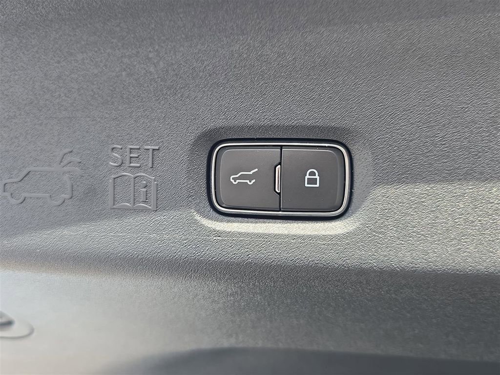 New 2025 Lincoln Navigator Black Label image 13