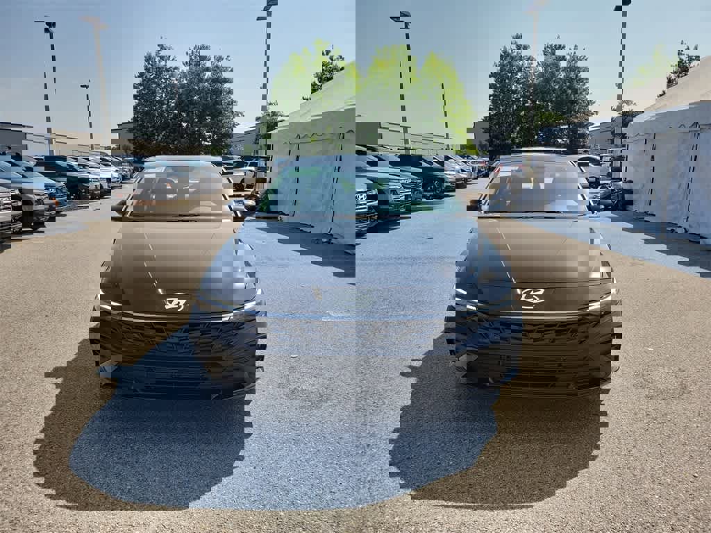 New 2025 Hyundai Elantra SEL image 5