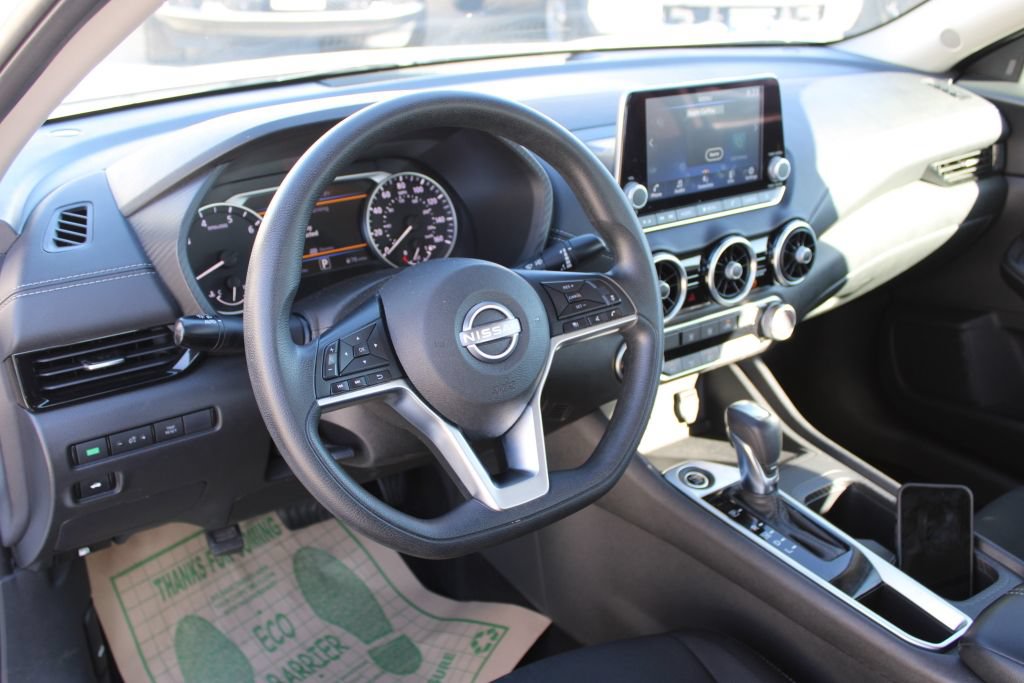 Used 2024 Nissan Sentra SV FWD image 27