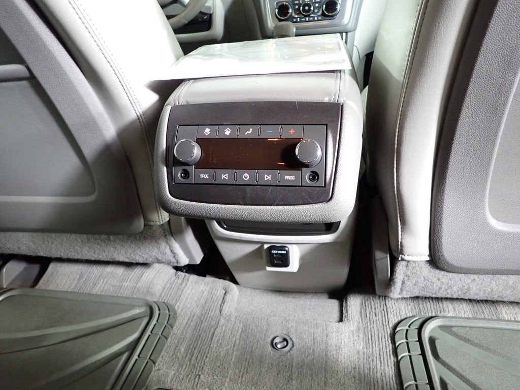 Used 2015 GMC Acadia SLT image 36